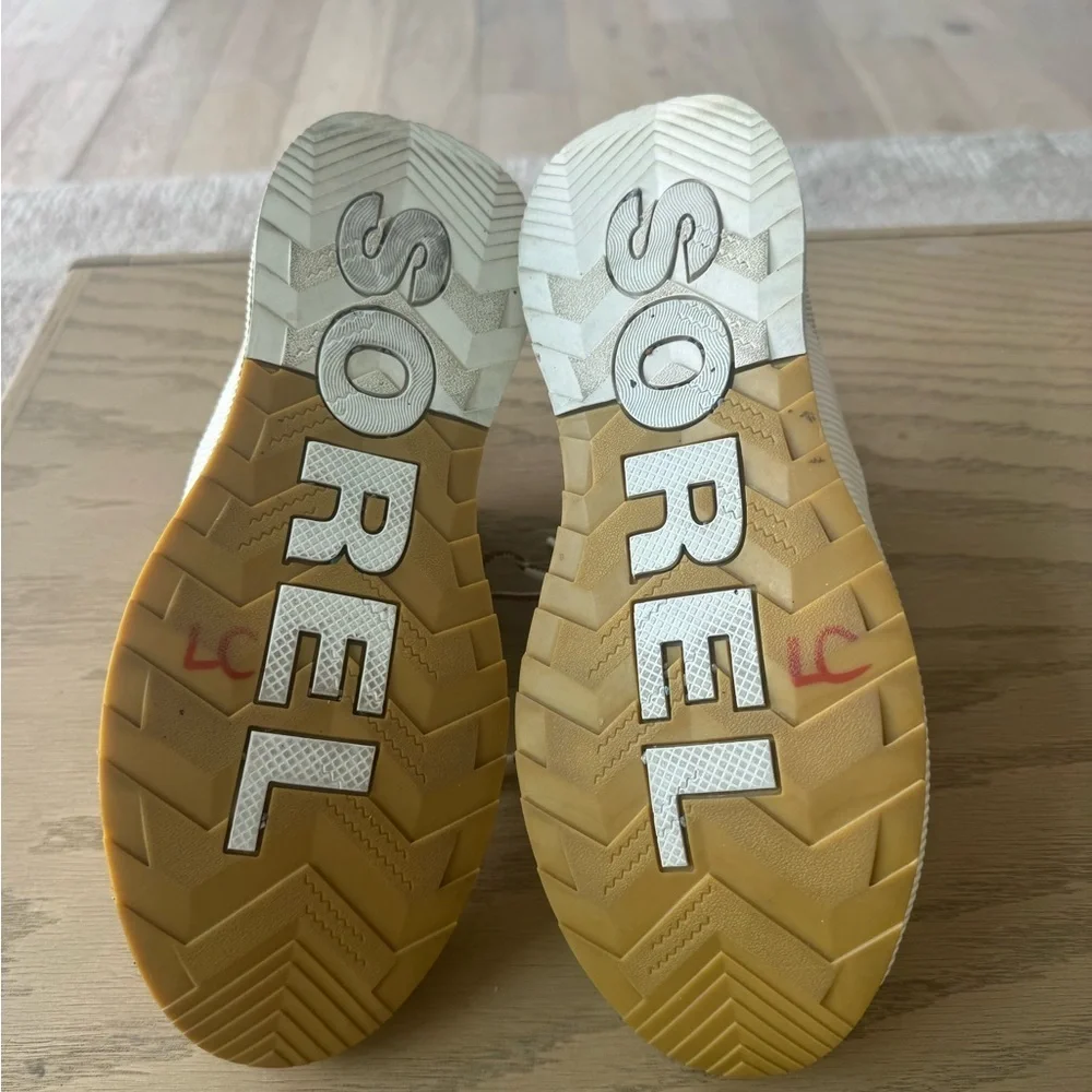 Sorel Out N About IV Classic WP Women's Casual Boots, Ceramic/Honey White, W9.5